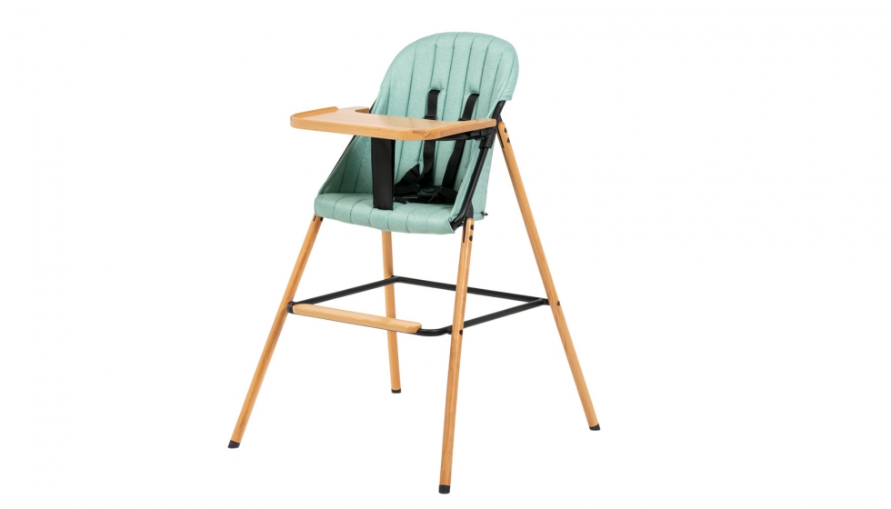 Wood Highchair (From  Play Group)