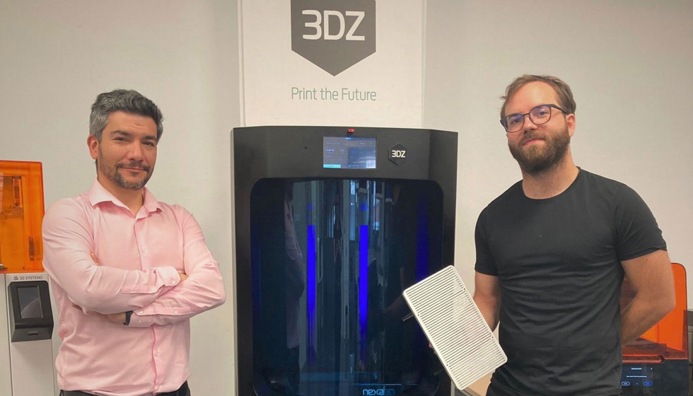A la izquierda, Luis Ruiz, Sales Manager de 3DZ Madrid. A la derecha, Mauro Mdichi, ingeniero de Aplicaciones de 3DZ Madrid...