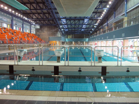 Puente mvil instalado para la piscina en los Juegos Olmpicos para Sordos
