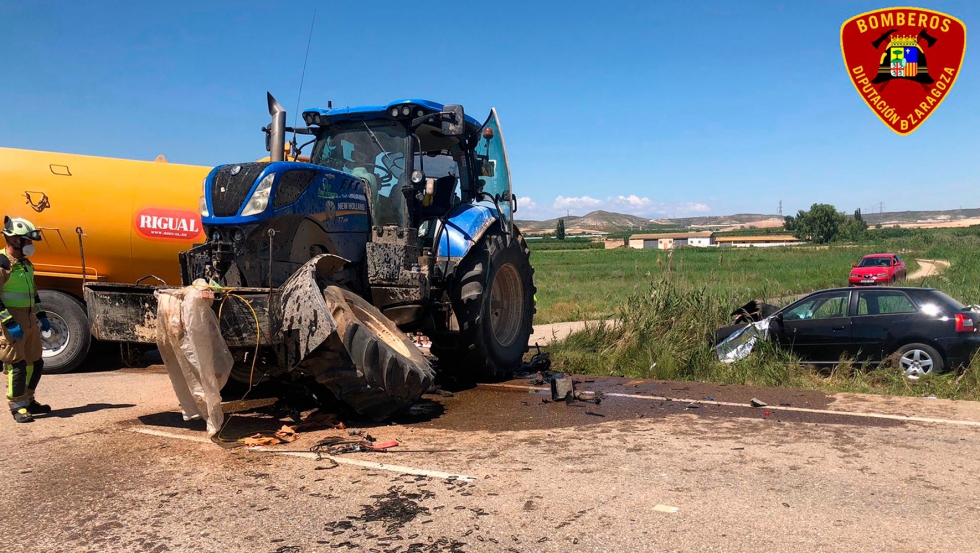 Accidente con dos heridos entre un tractor y un turismo en Urrea de Jaln (Zaragoza)
