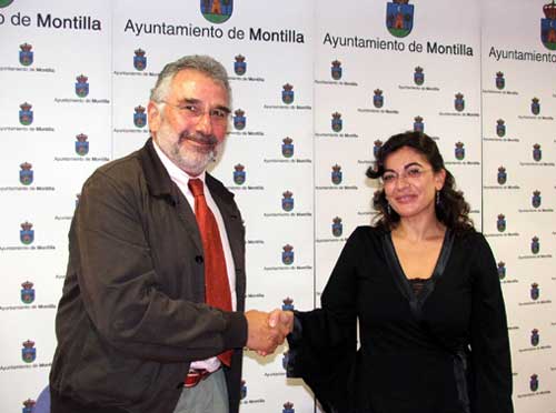 El presidente de Asaja-Crdoba, Ignacio Fernndez de Mesa, y la alcaldesa de Montilla, Rosa Luca Polonio...