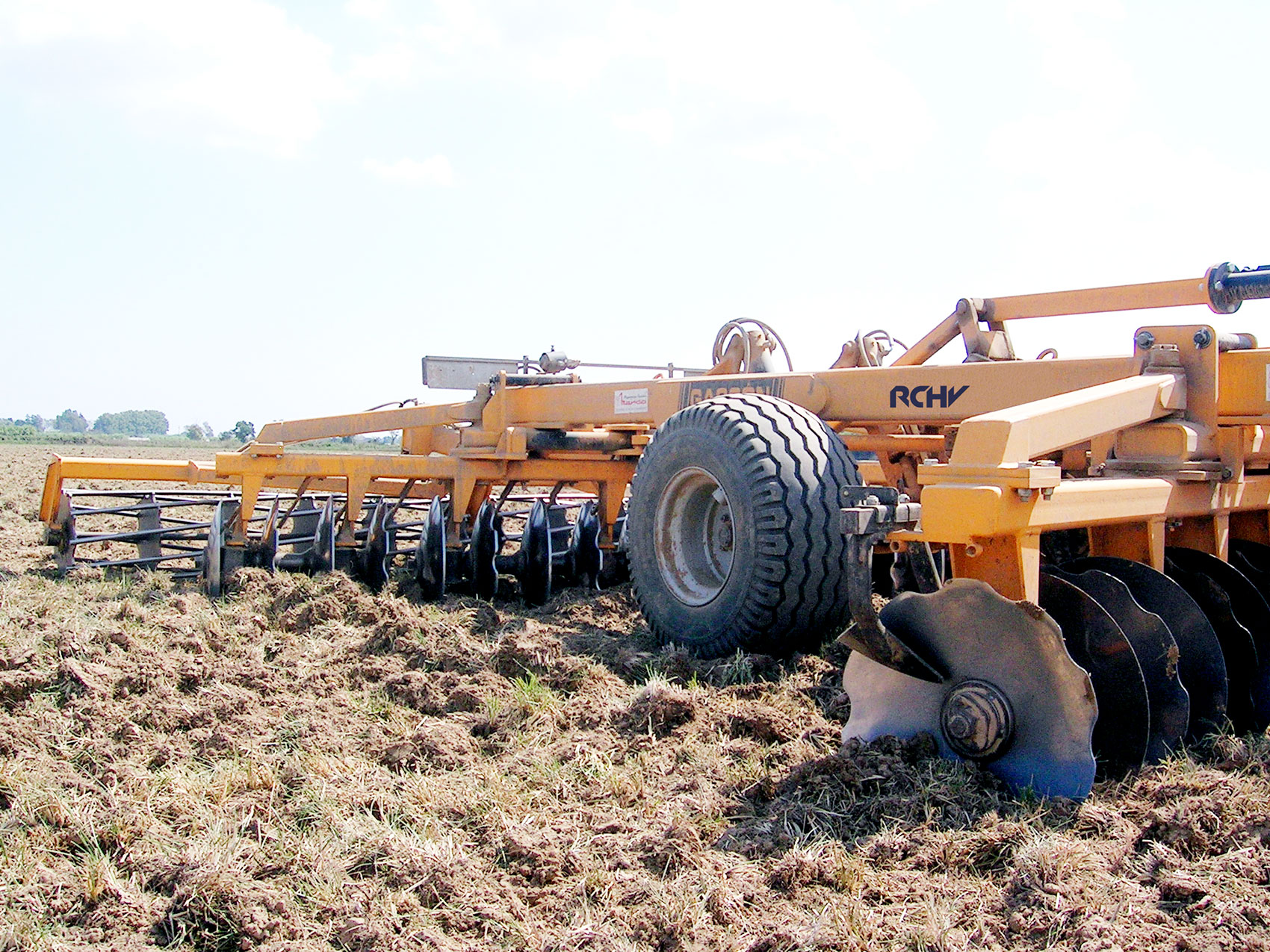 As grades de discos EOS t�m um poder de penetra��o inigual�vel