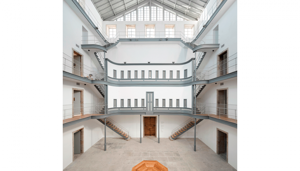 Los arquitectos Juan Creus y Covadonga Carrasco han transformado la antigua Crcel Provincial de Lugo en el nuevo Centro Cultural O Vello Crcere...