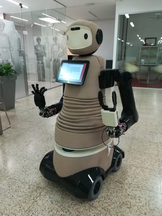 'IVO' es el robot del IRI que se utilizar para hacer experimentacin en las primeras etapas del proyecto CANOPIES...
