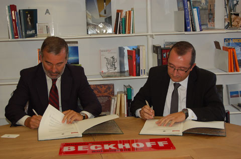 Firma del acuerdo de Beckhoff Automation con la Universidad de Vigo