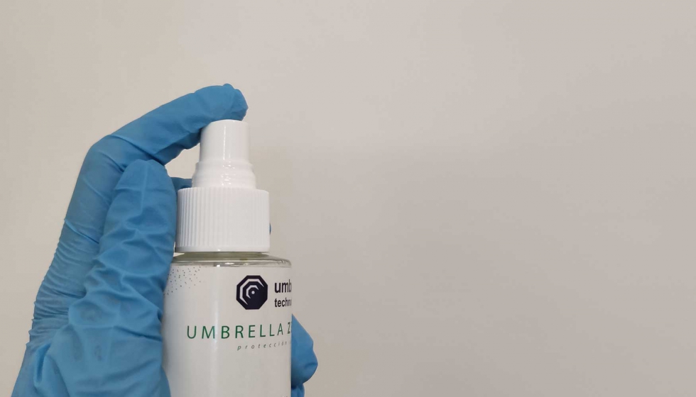 Umbrella Zero es un recubrimiento nanotecnolgico de larga duracin con propiedades antivricas y antibacterianas