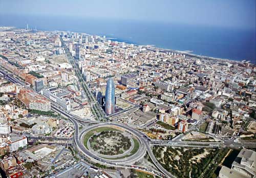 El distrito 22@ ha sufrido menos gracias a la popularidad de la zona, que absorbe m�s del 35 % de la contrataci�n en Barcelona...