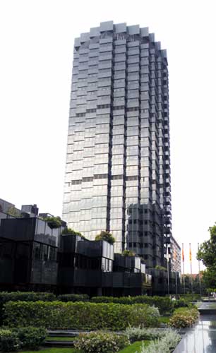 Para Eusebi Carles, director de inversi�n de oficinas de Savills...