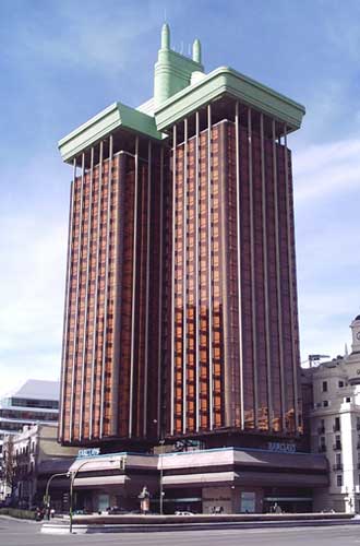 Madrid ha visto incrementada la inversin inmobiliaria este trimestre en un 23% respecto al mismo periodo de 2008, aunque supone un retroceso del 5...