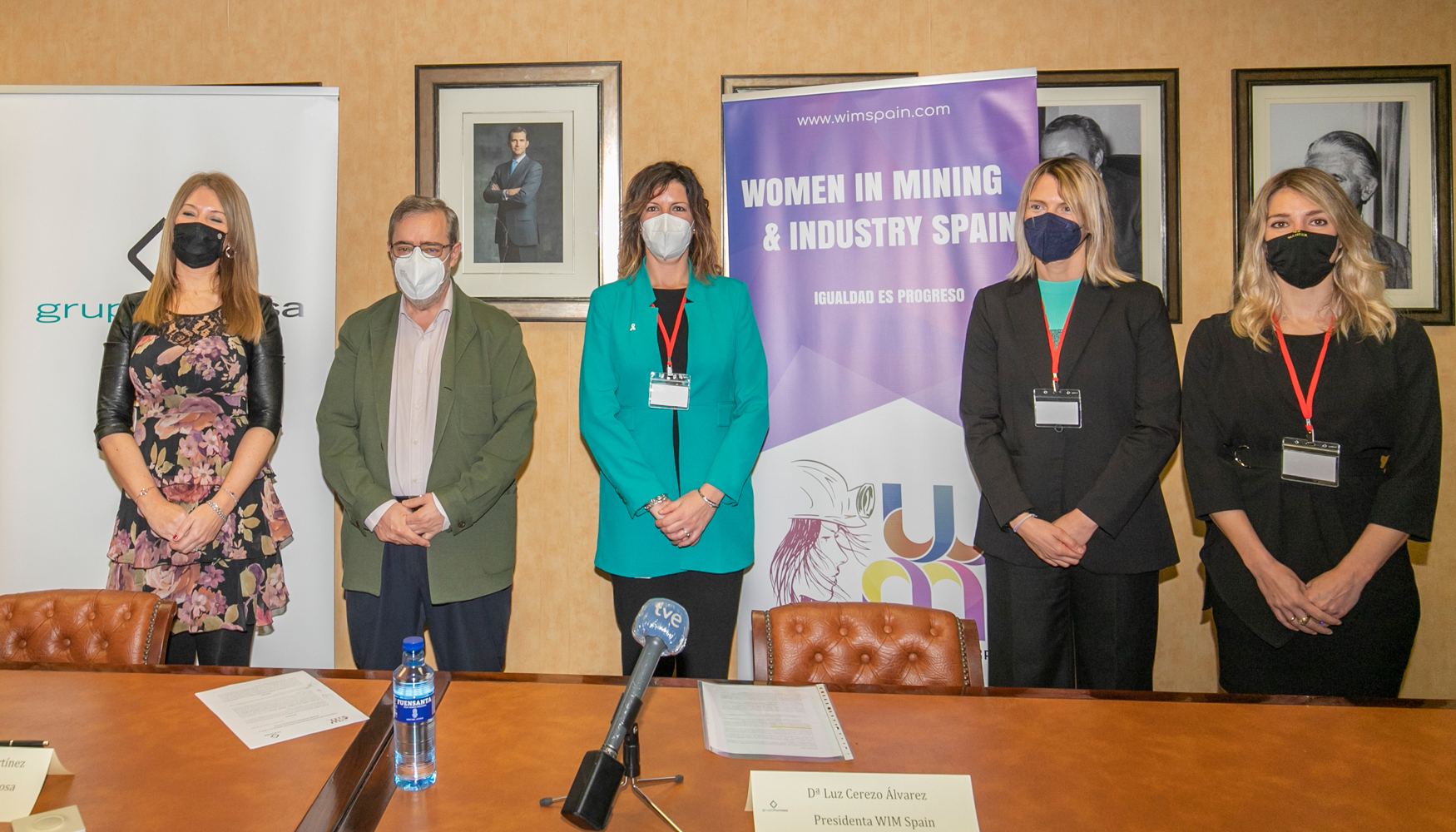 Firma del acuerdo de colaboracin entre Grupo Hunosa y WIM Spain para fomentar la igualdad en el sector