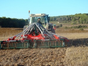 Terradrill equipment 500 hydro delivered by Vogel & Noot Girona company EFA agricultural Pi-Vila