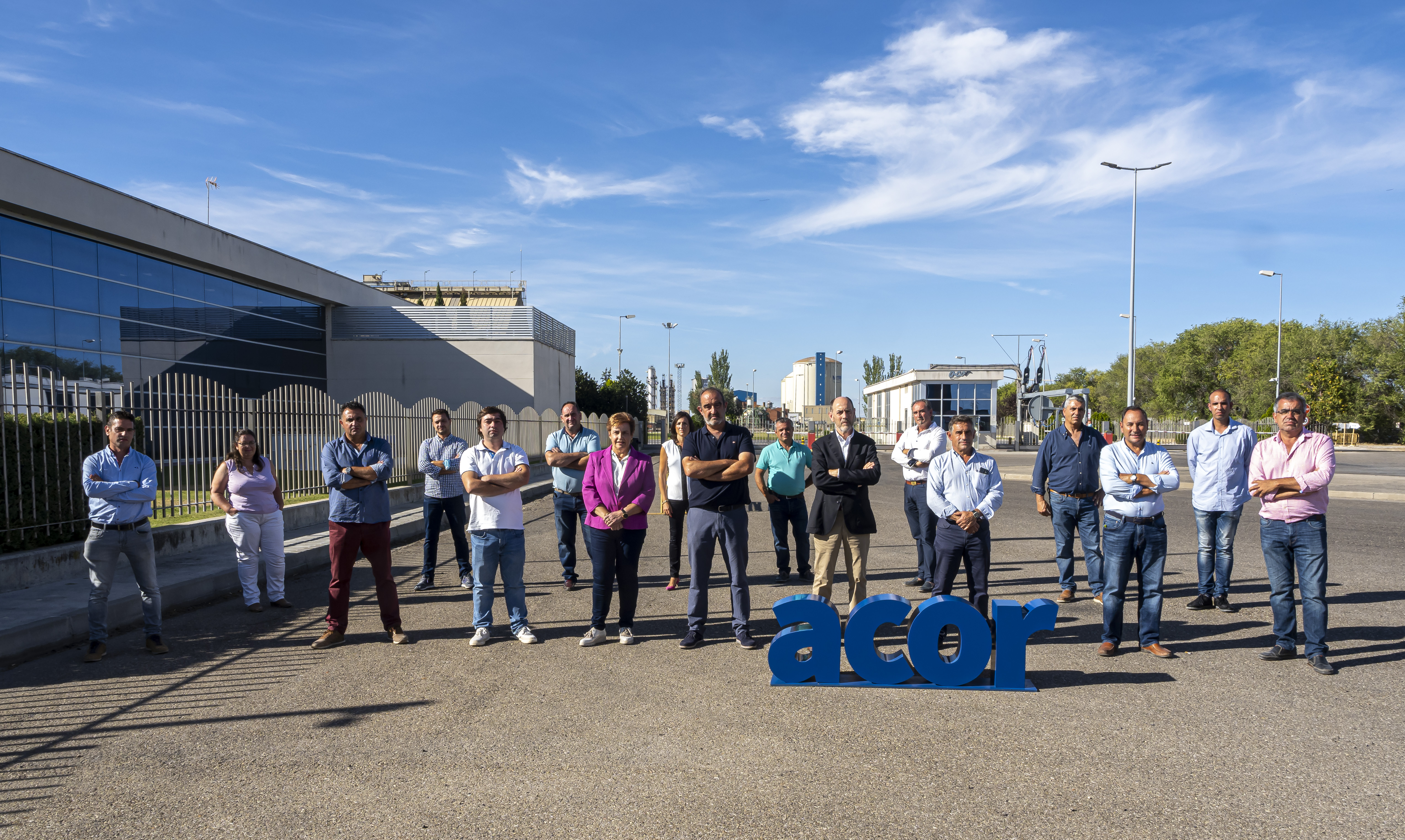 Foto de grupo de todos los miembros del nuevo Consejo Rector de ACOR...