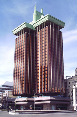 Tras el continuo ajuste de los valores de renta, la demanda de oficinas vuelve al centro de la ciudad. Usuarios en busca de espacios de m�s de 1...