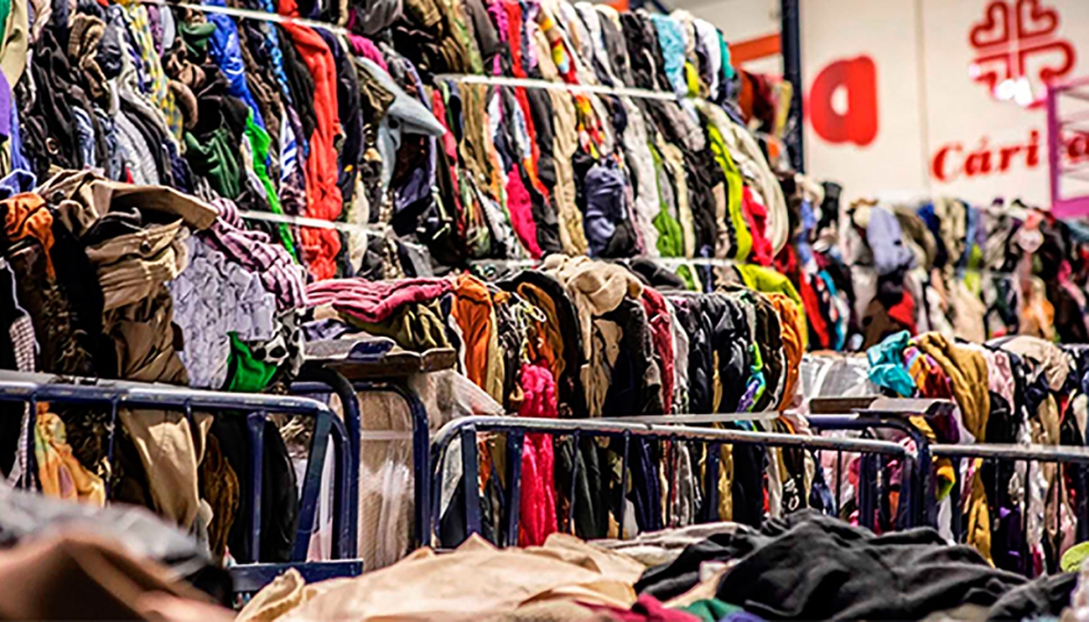 Un aumento del 10% de las ventas de ropa de segunda mano ahorrara un 3% de emisiones de carbono y un 4% de agua