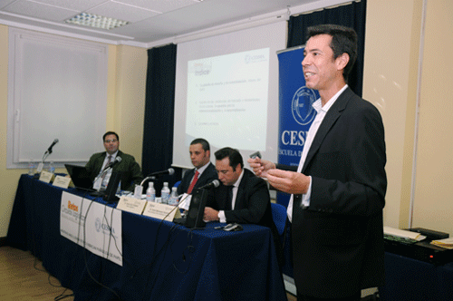 Momento de la participacin de Juan Manzanedo, director general de Logisfhasion