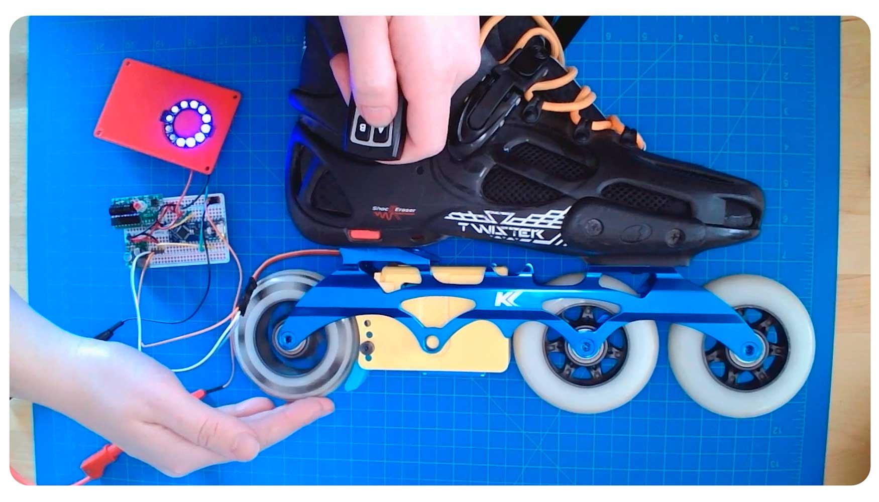 El primer episodio de la serie de videos mensuales Potentially Genius se llama Freno electrnico para patines en lnea...