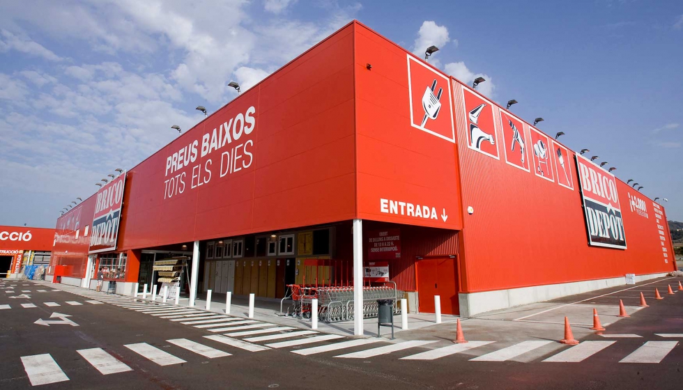 Brico Dept Iberia cuenta con cerca de 2.200 empleados y 31 tiendas en Espaa y Portugal, con sede en Barcelona