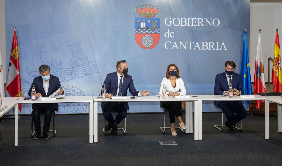 Comparecencia de los cuatro gobiernos autonmicos en una reunin conjunta en la sede del Gobierno de Cantabria en Santander...