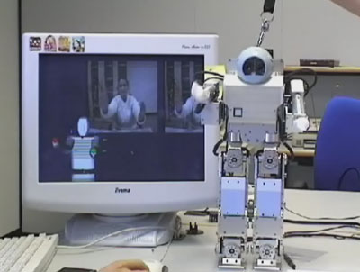 Pequeo robot humanoide con el que empezaron a realizar las pruebas