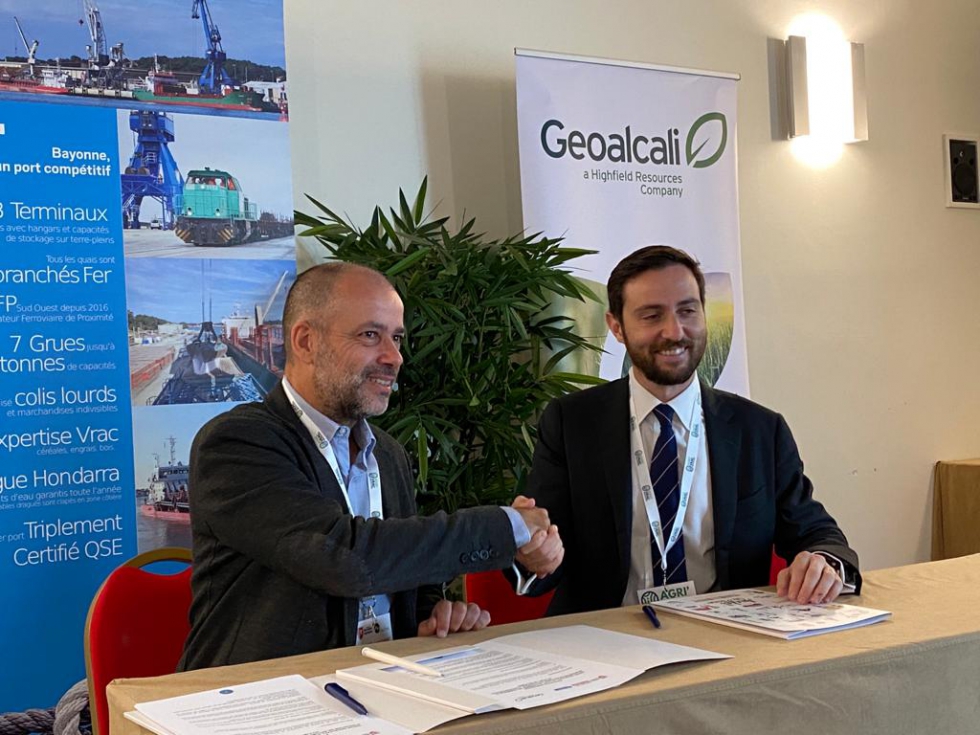 Pascal Marty, director del puerto de Bayona (izquierda), y Olivier Vadillo, responsable de relaciones con los inversores de Geoalcali...