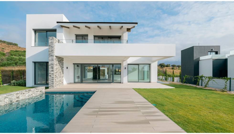 Villa Sausana es un proyecto desarrollado por Aryon Infraestructuras con un diseño de la arquitecta Amparo Corral Martín... Villa Sausana es un proyecto desarrollado por Aryon Infraestructuras con un diseño de la arquitecta Amparo Corral Martín...