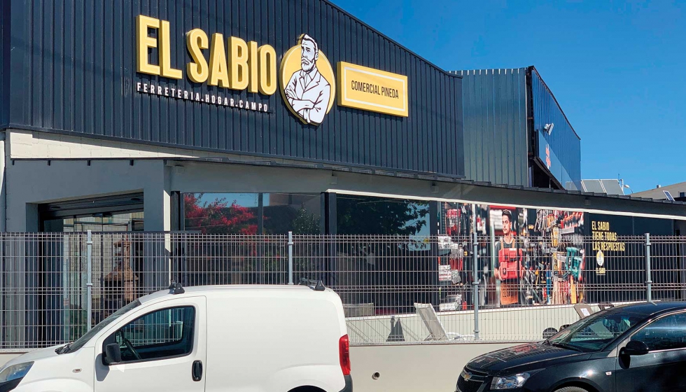 Exterior de la nueva tienda de El Sabio en Almera