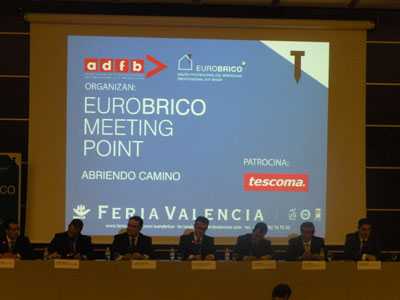Eurobrico Meeting Point destac por su formato innovador: charlas y un debate sectorial se codearon con un foro de negocios profesional...