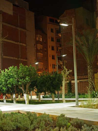 Luminarias LED de Lidolight en el jardn de la calle San Antonio, Murcia