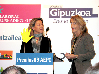 Mara Ruiz-Lopetedi, directora de Marketing de AFM, y Gemma Garbizu, directora de Cuentas de la agencia Cdigo