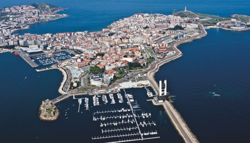 Perteneciente al Grupo NorthWest Marinas, se localiza justo en el coraz�n de la r�a y su marina seca hace uso de sus instalaciones...