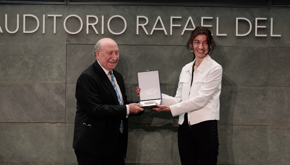 La ministra de Justicia, Pilar Llop, fue la encargada de entregar el premio al arquitecto y dibujante, Jose Mara Prez, 'Peridis'...
