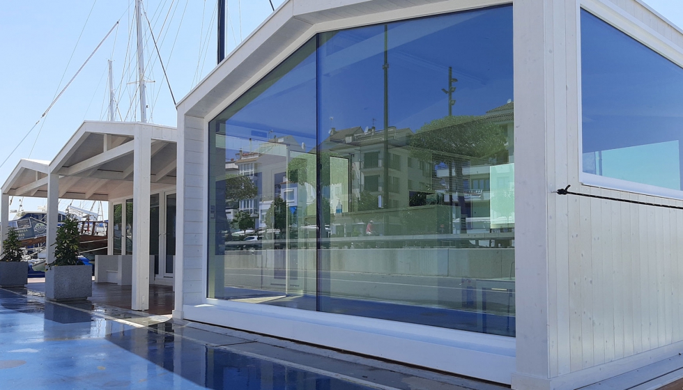 La nueva marina es la primera de la costa catalana exclusiva de ch�rter n�utico y se enmarca en las l�neas estrat�gicas del Plan de puertos de la...