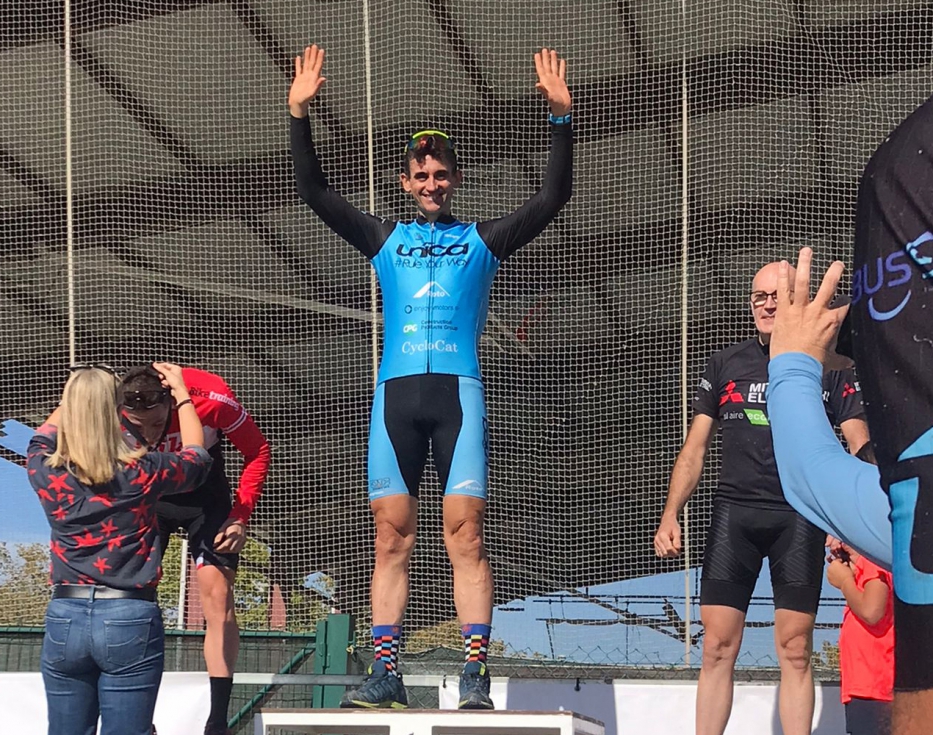 Jordi Prieto, del equipo UNKA Bikes, vencedor en la categora masculina de la carrera 'MTB Para Ellos'...