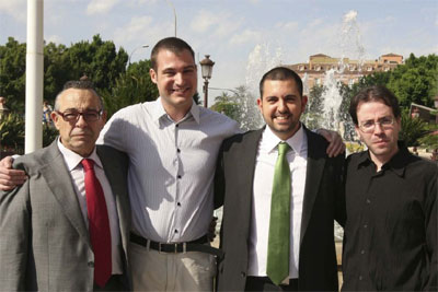 Parte del equipo de Microingenia con su presidente, Jaime Fernndez-Caro, en el centro de la imagen