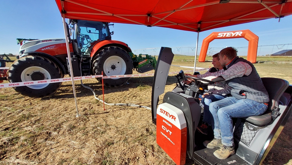 Especialistas de Farming Agrcola explicaron los numerosos controles que incluyen los tractores STEYR