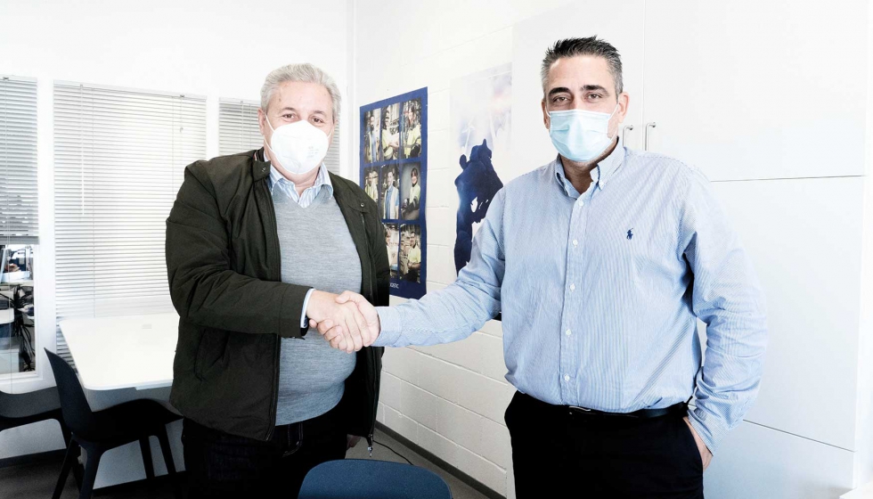 Jaume Vilanova, director general de la Asociacin Egueiro (izquierda), junto a scar Reyes, site manager de FM Logistic Valls...