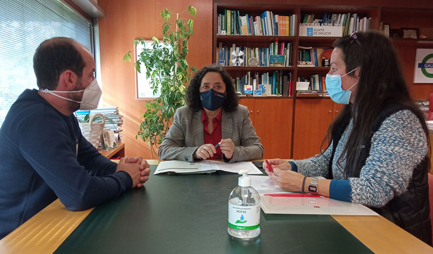 Reuni�n de Bel�n do Campo, directora general de Patrimonio Natural de la Xunta de Galicia...