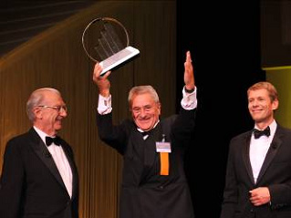 Udo Mhrstedt recogiendo su premio Emprendedor del Ao