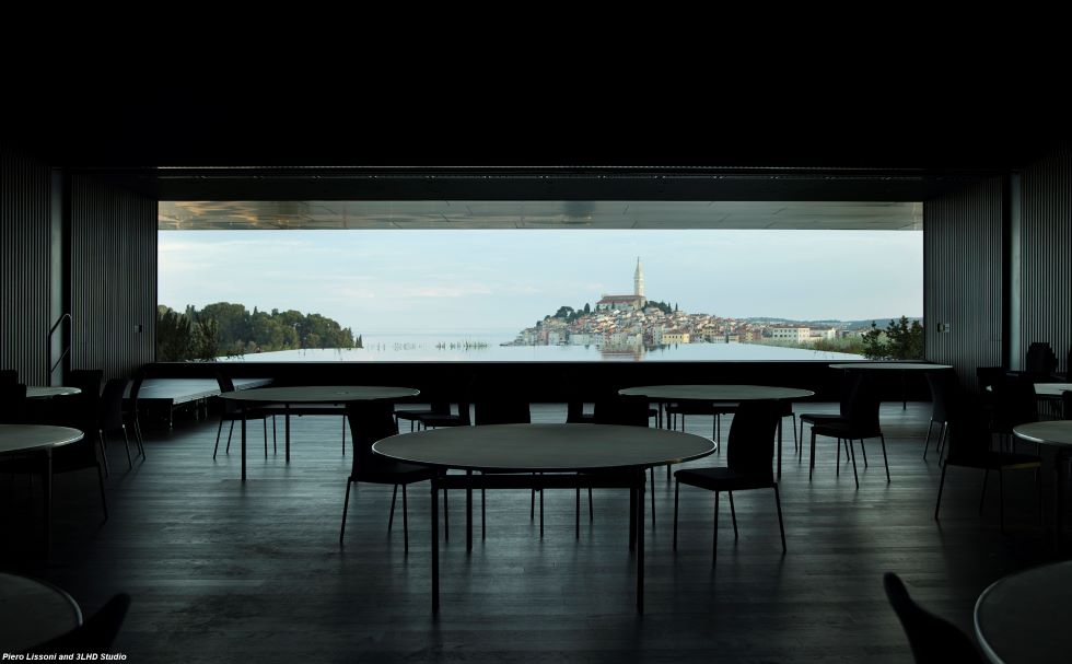 O Grand Park Hotel Rovinj est situado na zona de Monte Mulini, e conta com uma vista panormica da marginal...