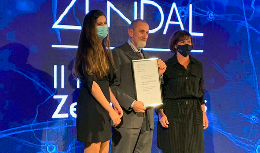 Ramn Juste, investigador de Neiker, recibe el premio International Zendal Awards en la gala celebrada en Vigo