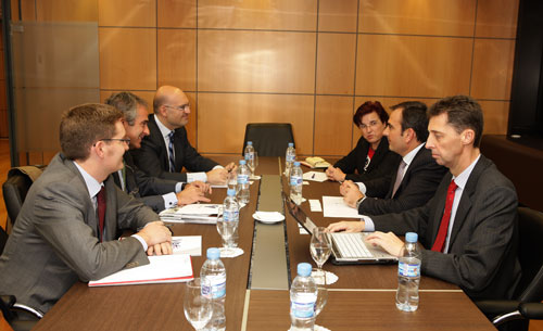 Reunin de los representantes de Veterindustria y de la Plataforma Tecnolgica Espaola de Sanidad Animal con el secretario general de Innovacin...