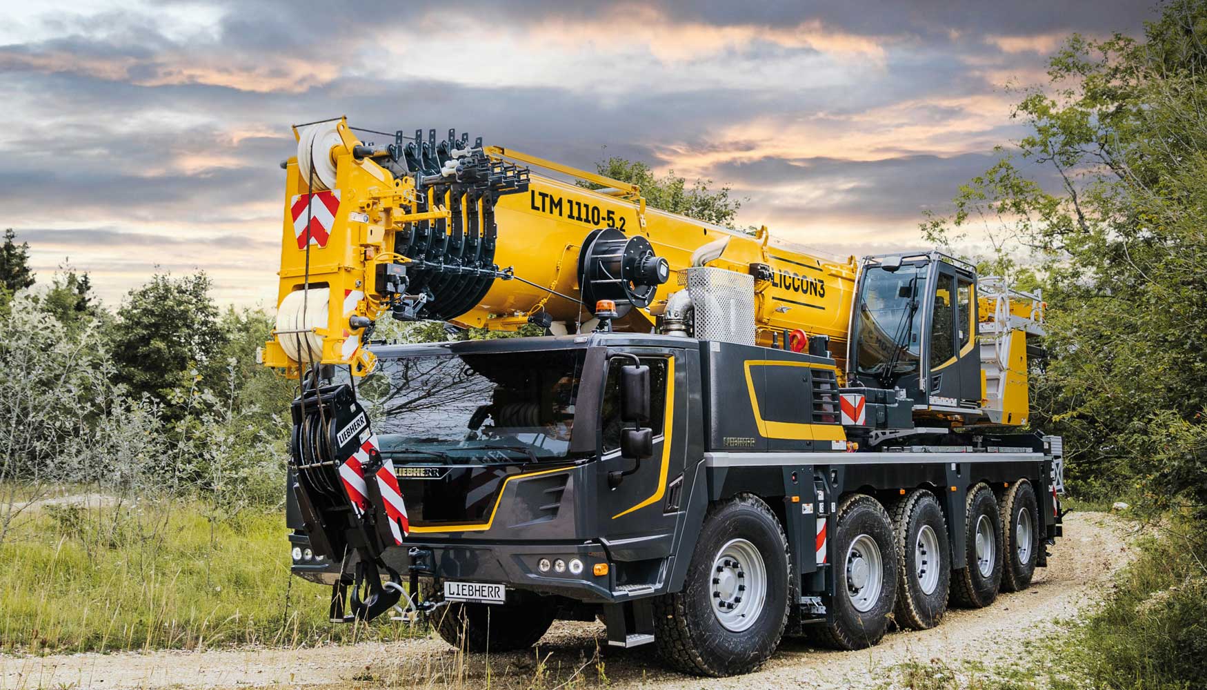 Nuevo diseo: la gra mvil de Liebherr LTM 1110-5.2 cuenta con un nuevo diseo y tecnologa de ltima generacin