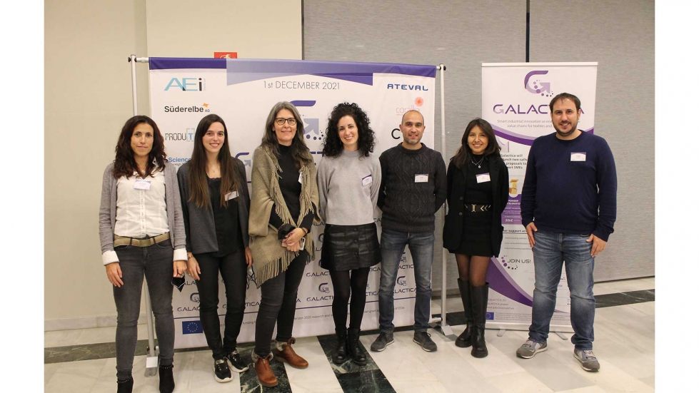 Los miembros de la AEI Txtils durante el workshop de GALACTICA