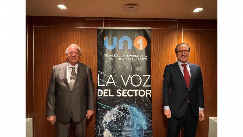 El presidente de UNO Logstica, Francisco Aranda (a la derecha), y el presidente de ATE Outsourcing, Luis Prez