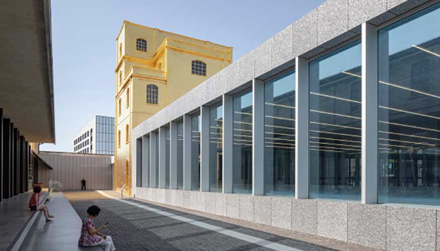 AGC est presente con sus vidrios en el edificio de la Fondazione Prada de Miln