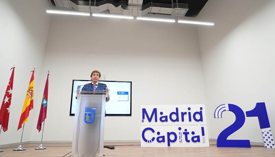 El alcalde de Madrid, Jos� Luis Mart�nez-Almeida, durante la comparecencia para hacer balance del proyecto �Madrid Capital 21�...