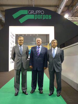 El stand de Grupo Parpas en la pasado EMO fue el marco elegido para escenificar el acuerdo entre ambas compaas