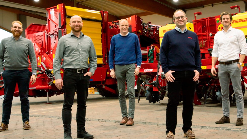 Jacob Bussmann y Heiner Steinbrink (ambos de SeedForward), junto a Michael Tnnies, Meik Engelhardt y Christoph Grimme