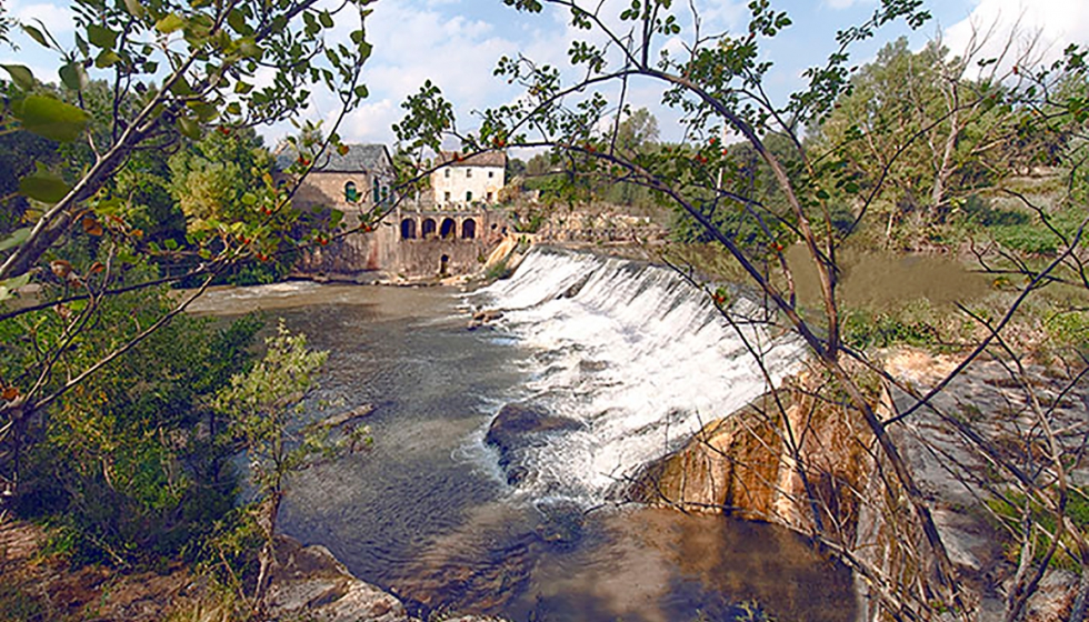 Presa hidroelctrica sobre el rio Duero