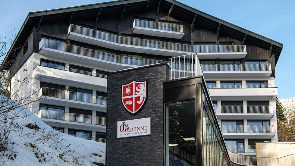 La Garenne International School es una institucin educativa de reconocido prestigio. Las puertas de Vicaima equipan su nuevo campus Le Roc...